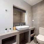 Beautiful In Near The Sea Apartment